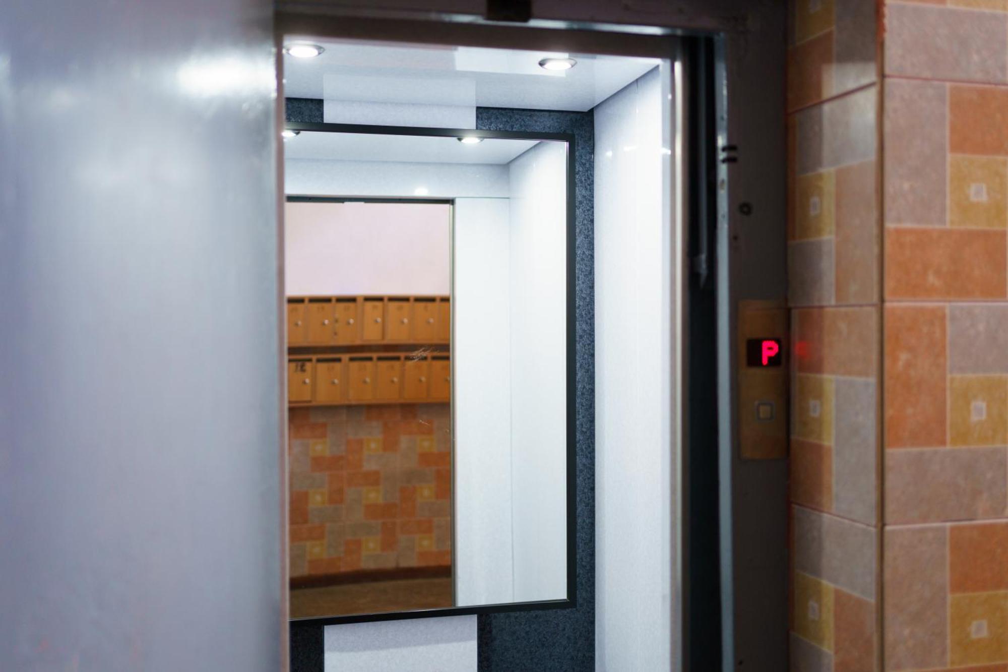 Pasiro Aparthotel Alba Iulia Esterno foto