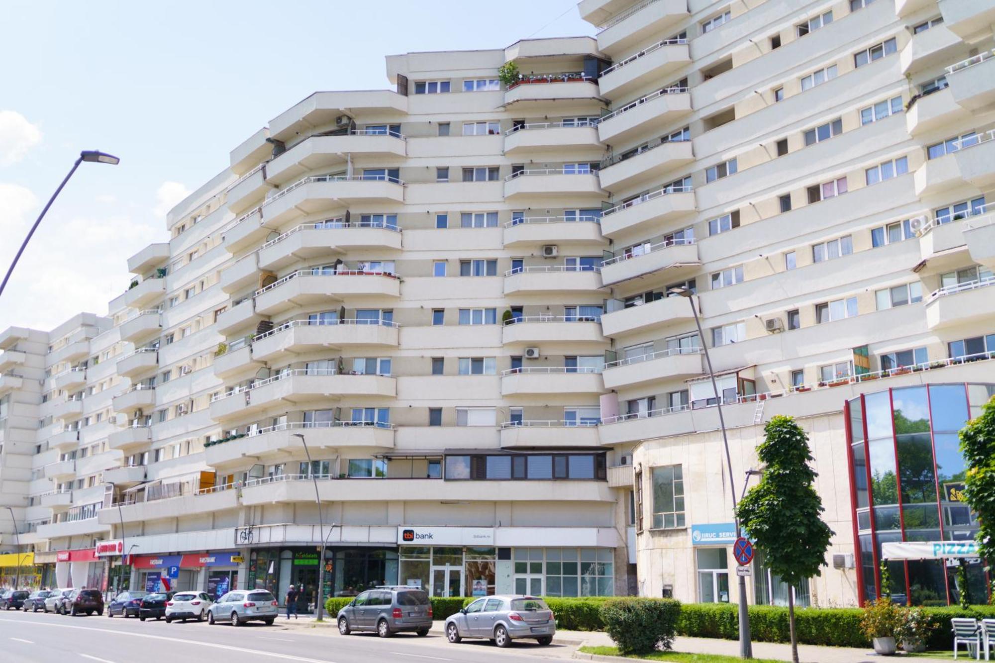 Pasiro Aparthotel Alba Iulia Esterno foto
